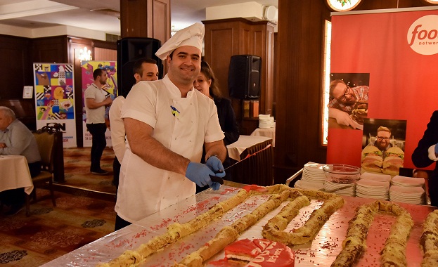 Палачинката вдъхновена от предаването Извънгабаритни специалитети което се излъчва по