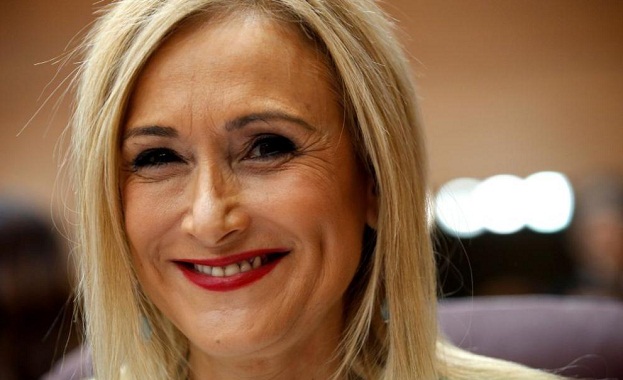 Регионалният премиер на испанската автономна област Мадрид Кристина Сифуентес подаде
