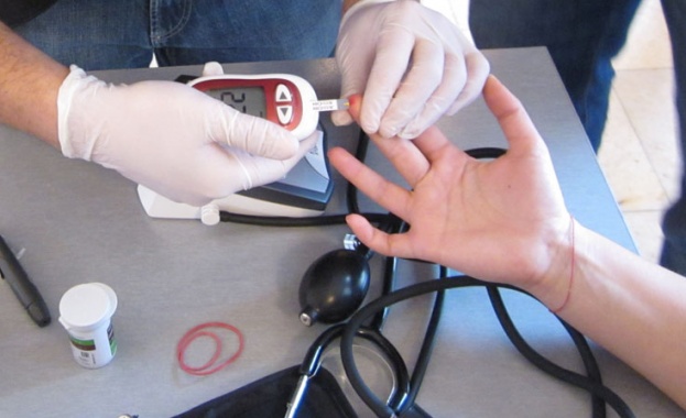 Едно от усложненията на захарния диабет е остеопорозата а ранният