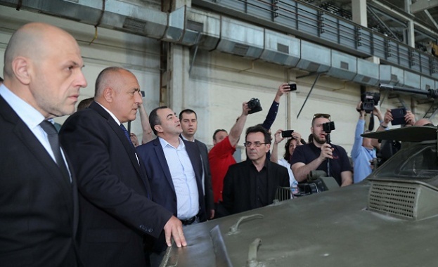 Амбицията ни е проектът за модернизиране на машините за Сухопътните