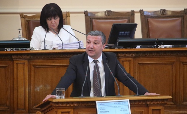 Искането на оставката на зам председателя на Народното събрание Емил Христов