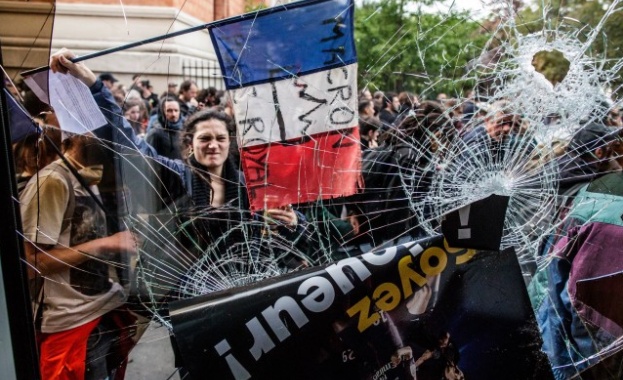 Близо 200 души са арестувани при вчерашните безредици в Париж