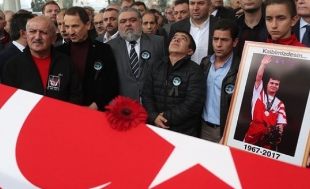 Гробът на Наим Сюлейманоглу ще бъде отворен през юли съобщи