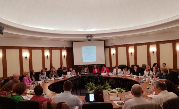 До 30 май очакваме да бъдат разработени нови указания при