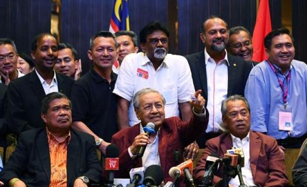 Малайзия се превърна в държавата с най възрастен пряко избран от