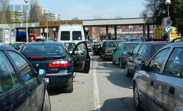 Днес са възможни затруднения при регистрацията на пътни превозни средства