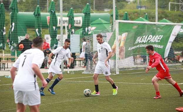 Радостта на народа Божидар Искренов ще подкрепи местни журналисти в