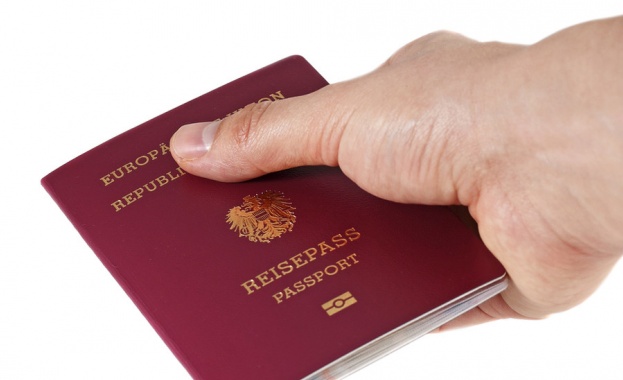 Австрия започна анулирането на двойното гражданство на установилите се в