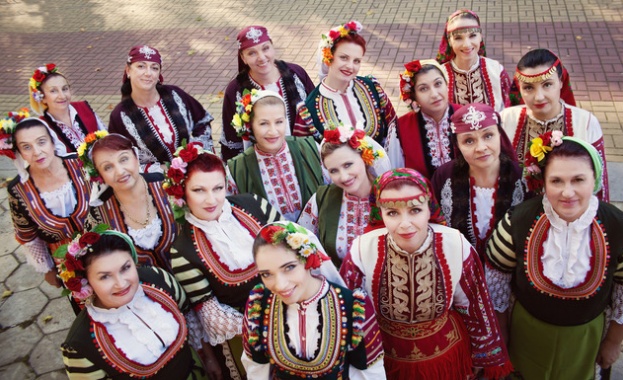 Новият албум на “Мистерията на българските гласове” с официална световна премиера на 25 май 2018! Новият албум на “Мистерията на българските гласове” с официална световна премиера на 25 май 2018!
