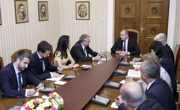 Следва да търсим максимална прозрачност отчетност и контрол при разходването