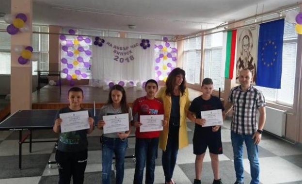 Днес те получиха почетни грамоти от началника на РУ