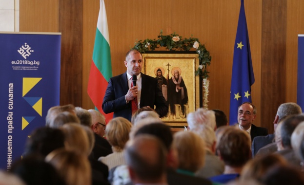 Президентът Румен Радев поздрави български и руски дейци на културата
