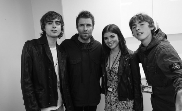 Лиъм Галахър се срещна за първи път с 21 годишната си