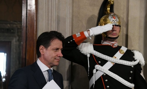 Президентът на Италия Серджо Матарела даде мандат на новодошлия в