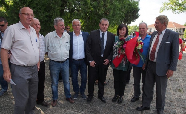 Вие можете да дадете пример на цяла България Вие можете