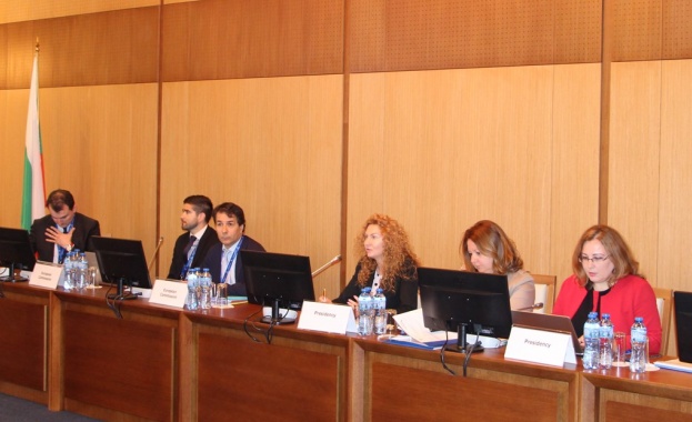 Изложба на Моста на влюбените в София ще покаже богатото