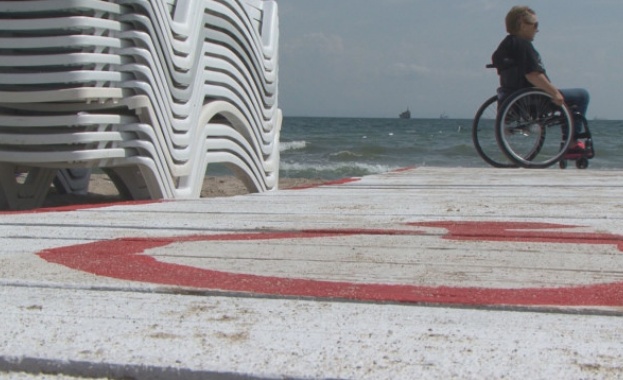 Новите концесии на плажовете ще имат задължителна клауза да осигуряват