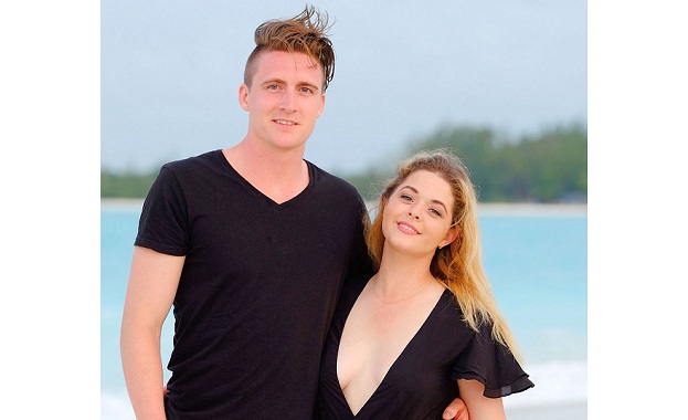 Актрисата Саша Питърс се омъжи за годеника си Хъдсън Шафър