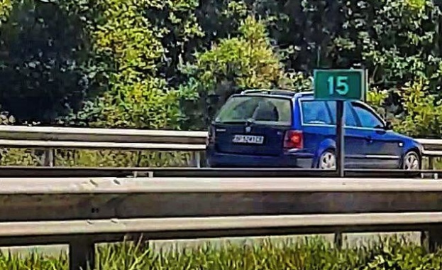 Шокиращо видео с поредното безумие на пътя се появи във