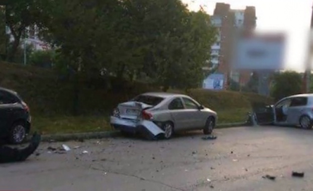 Шофьор с над 3 промила алкохол в кръвта помете с