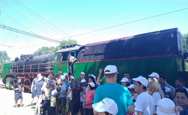 Днес 1 и юни БДЖ Пътнически превози ЕООД организира специално