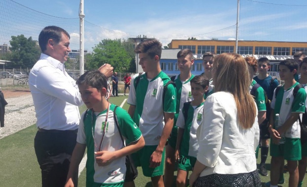 Председателят на Държавната агенция за закрила на детето д р