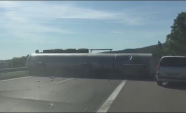 Тежка катастрофа стана на магистрала Тракия малко преди Елин Пелин