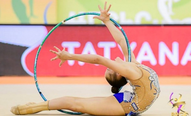 Българката Татяна Воложанина спечели сребърен медал във финала на обръч