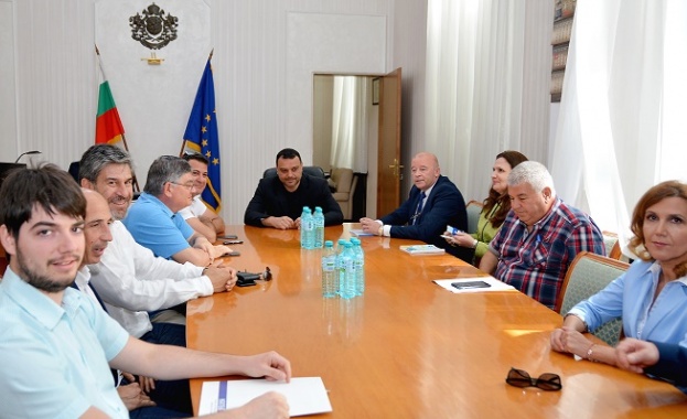 Българската държава твърдо подкрепя позицията и исканията на автомобилните превозвачи,