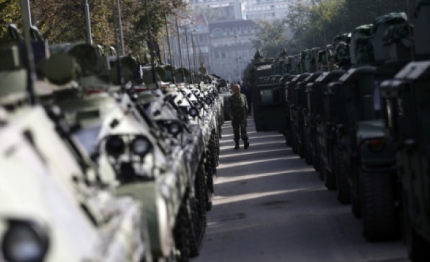 Сърбия е изпратила военни части и жандармерия на границата с