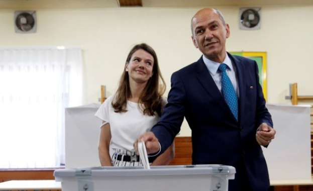 Дясната антиимигрантска демократическа партия на Янез Янша спечели парламентарните избори