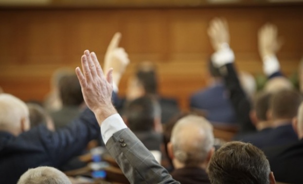 Парламентът даде зелена светлина за купуване на нова бойна техника