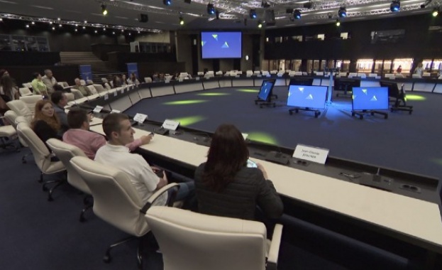 28 те страни от Европейския съюз обсъждат в София политиката