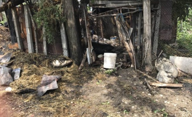 Около 9 сутринта мълния пада върху постройка на ул Пирин