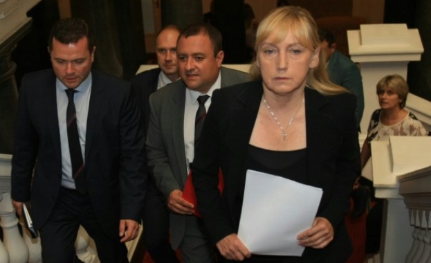 Правителството на Бойко Борисов е вредно за всеки българин опасно