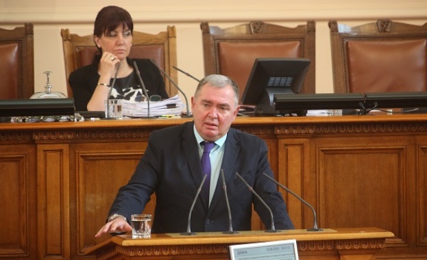 Миналата година когато обсъждахме оставката на бившия шеф на НЗОК