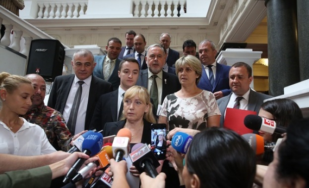 БСП за България внесе вота на недоверие към правителството Правителството
