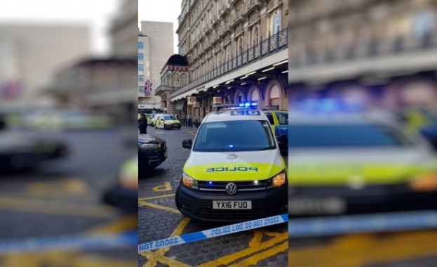 Полицията в Лондон задържа мъж на жп гара Черинг Крос
