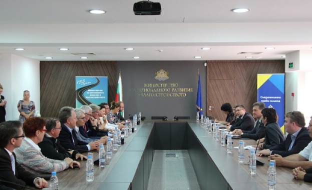 Министърът на регионалното развитие и благоустройството Николай Нанков се срещна