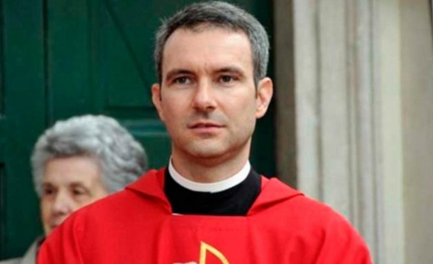 Диломатът на Ватикана Карло Алберто Капела който до миналата година