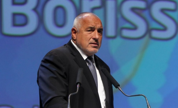 С начина по който работите в момента ще счупите Европа