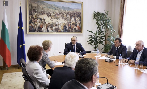 В президентската институция днес се състоя учредителното заседание на Обществения