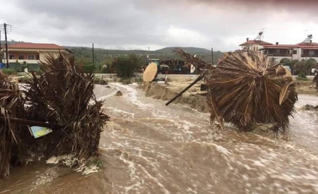 Обстановката на полуостров Халкидики в съседна Гърция продължава да се