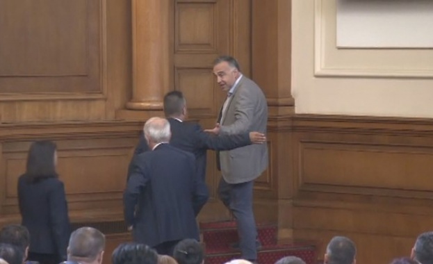 Размяна на обвинения и покани за разбиране по мъжки