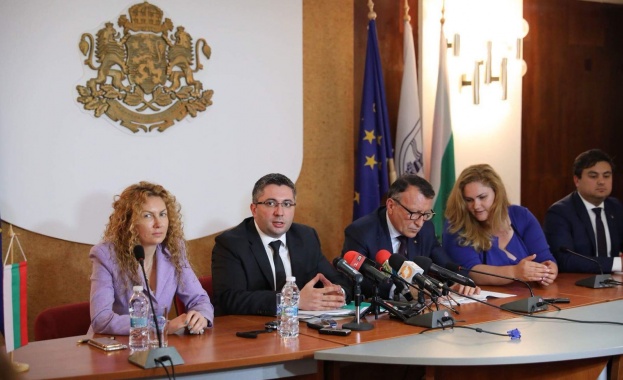 През месец юли Министерството на регионалното развитие и благоустройството ще