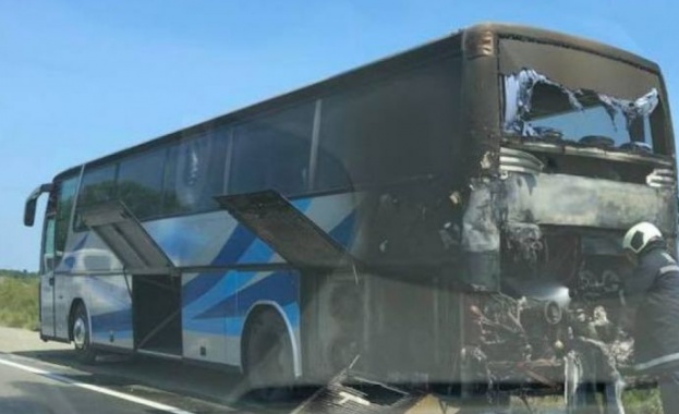 Автобус с еврейски туристи се запали край Поморие Инцидентът е