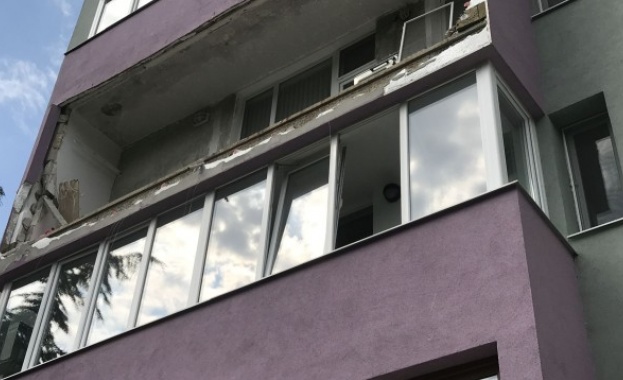 Мъж е в болница с изгаряния след като газова бутилка