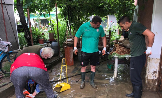 Две общински комисии опиват щетите от наводнението в град Роман