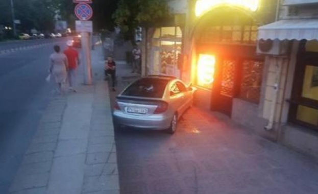 Пазарджиклия сътвори невъзможното Успя да се приземи от пътното платно