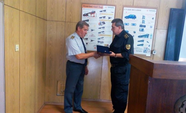 Тържествената церемония се проведе в присъствието на директора на ГДПБЗН